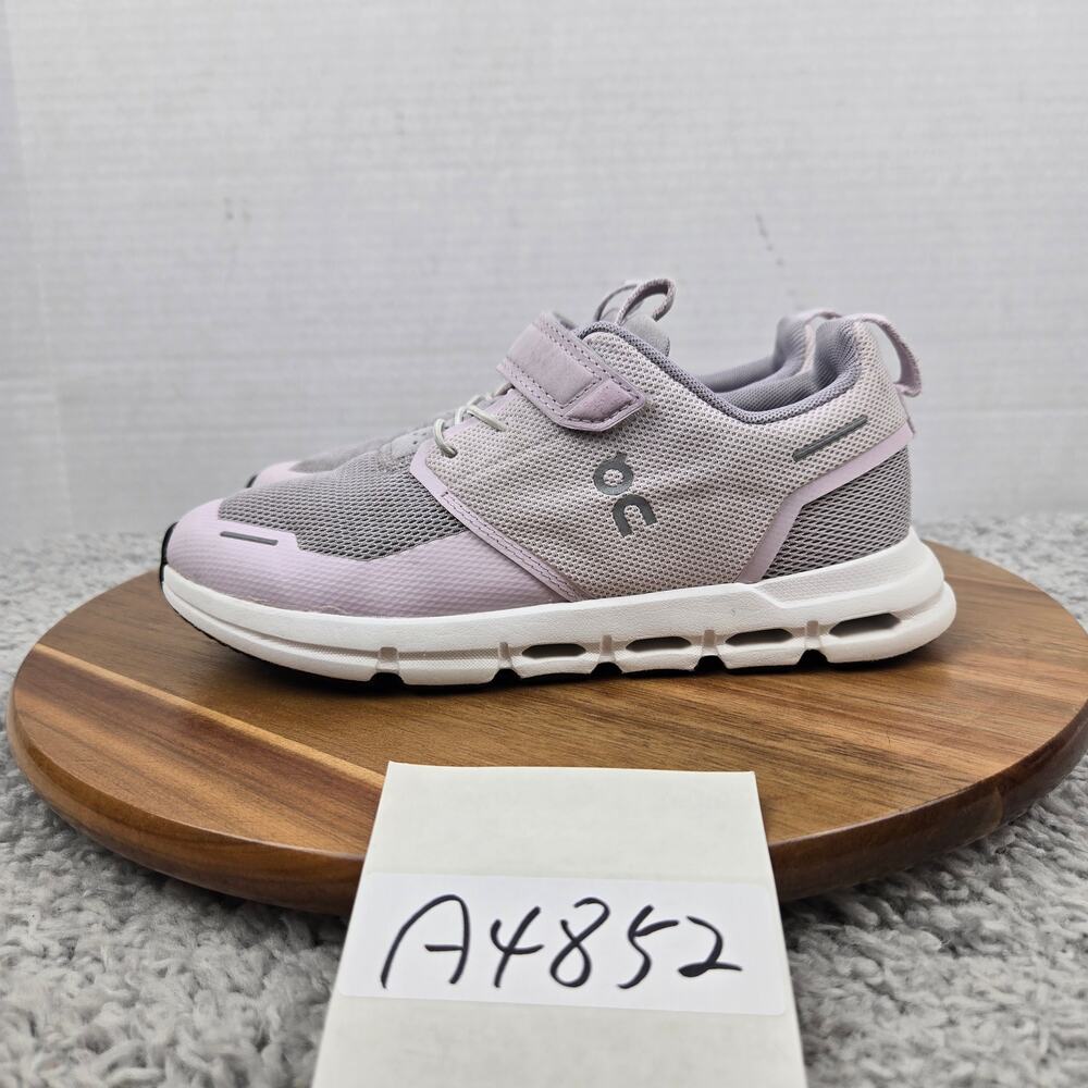 On Running Kids K2.5 Cloud Play Purple Gym Athletic Daily Running Shoe
